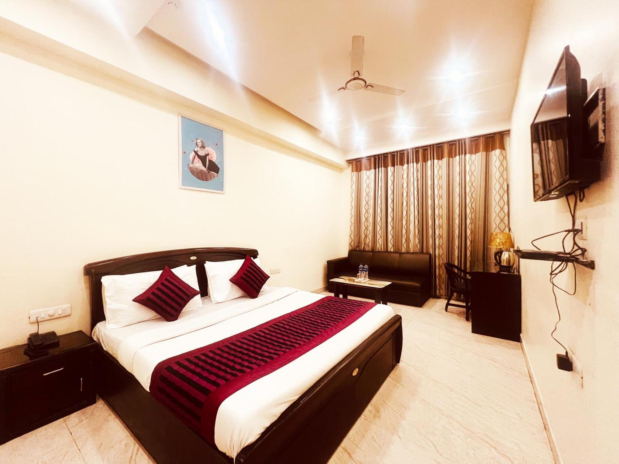 Hotel Lagoona And Banquet Hall Új-Delhi Kültér fotó